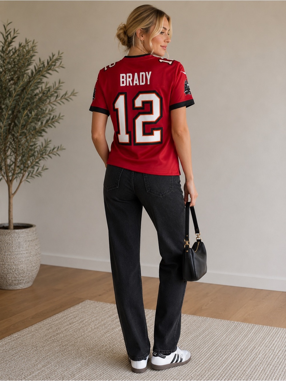 NFL Tampa Bay Buccaneers Tom Brady #12 Red Nike Jersey Women’s | Size M - Picture 3 of 11
